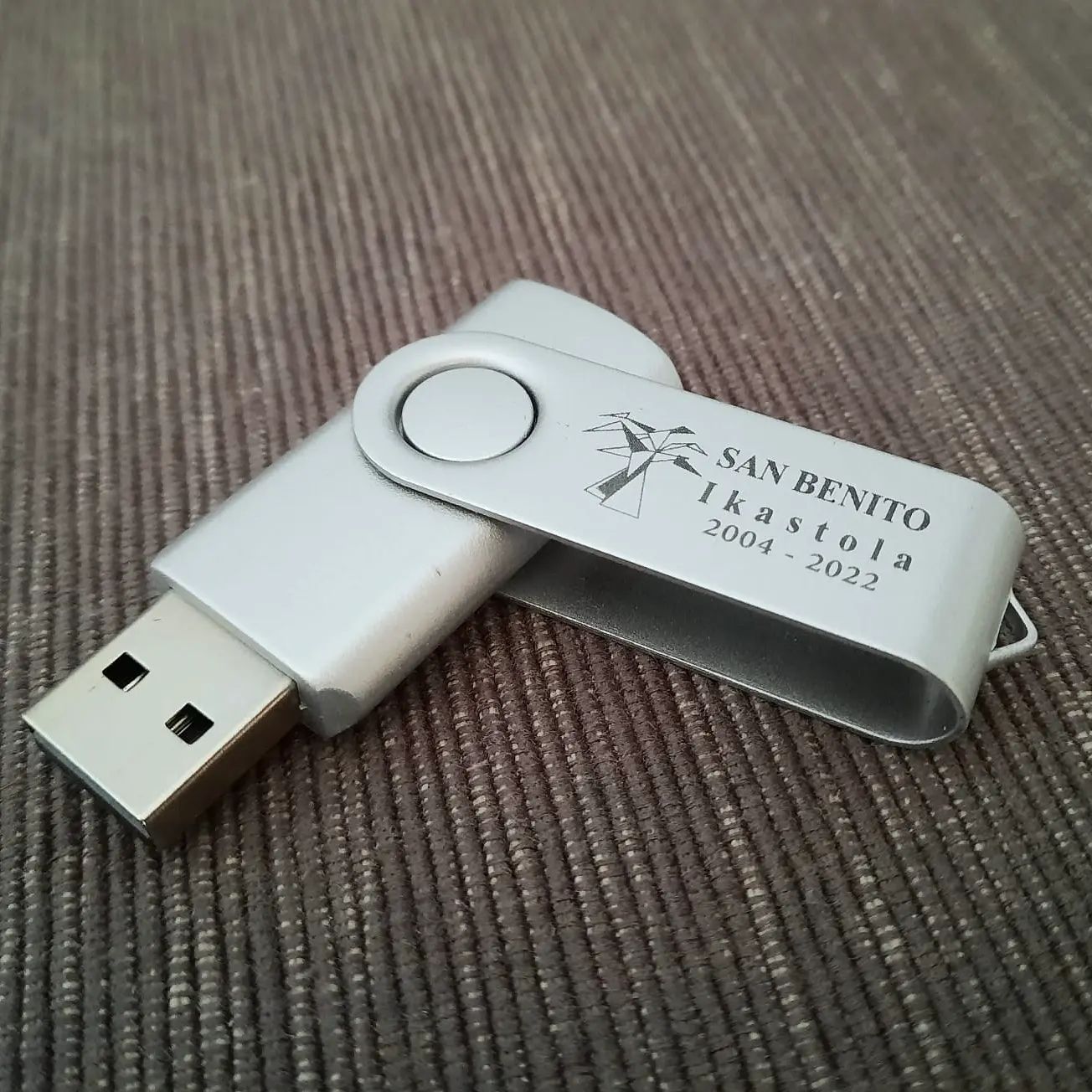 usb personalizado san benito ikastola